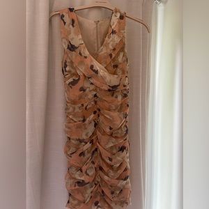 McGinn ruched floral dress size 8